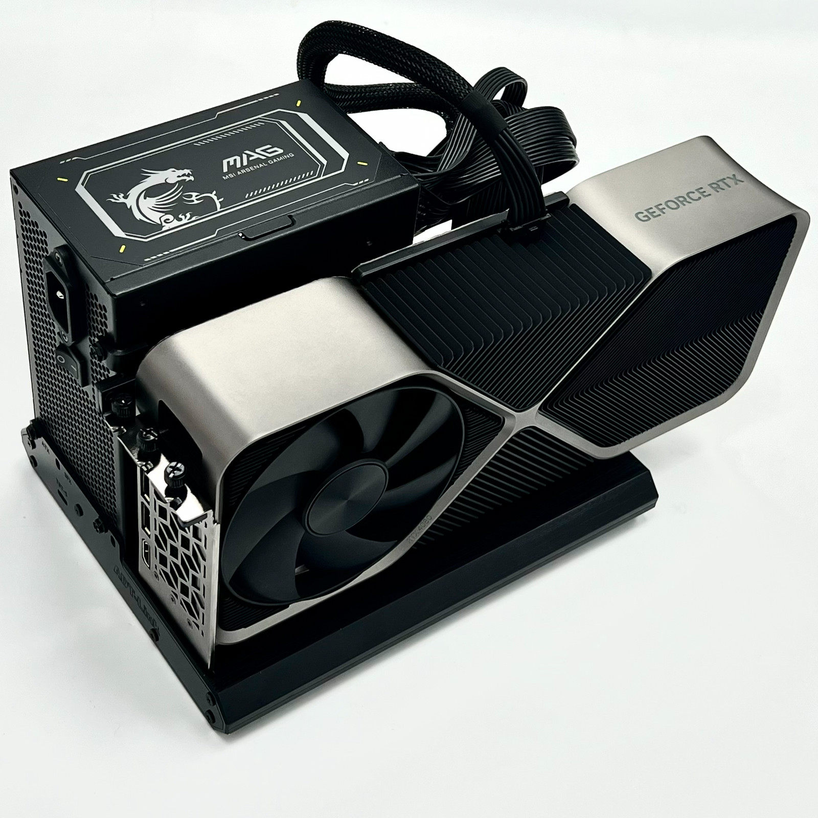 ADT Thunderbolt-5 PCIe 4.0 x4  - Thunderbolt 4 External Gpu Enclosure incelemesi ve fiyatı